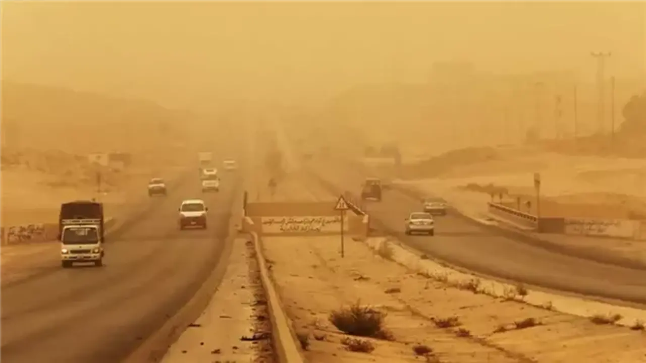 تحذير من الأرصاد بشأن رياح مثيرة للرمال والأتربة في مناطق محددة غدًا